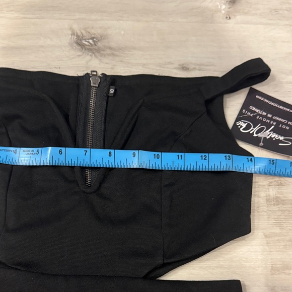 Society of Chic NWT Black Cut-Out Mini Dress, runs small size 2 or 4 check pics. - Picture 6 of 11